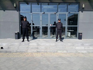 �������