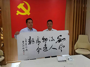 �������